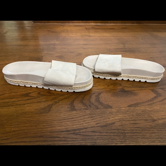 Slides - Picture 6 of 6